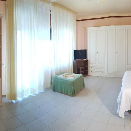 Stylish Apt Terina - Le Lincelle, Lamezia - Bright, Spacious, Elegant And With Terrace SantʼEufemia Lamezia Exterior foto
