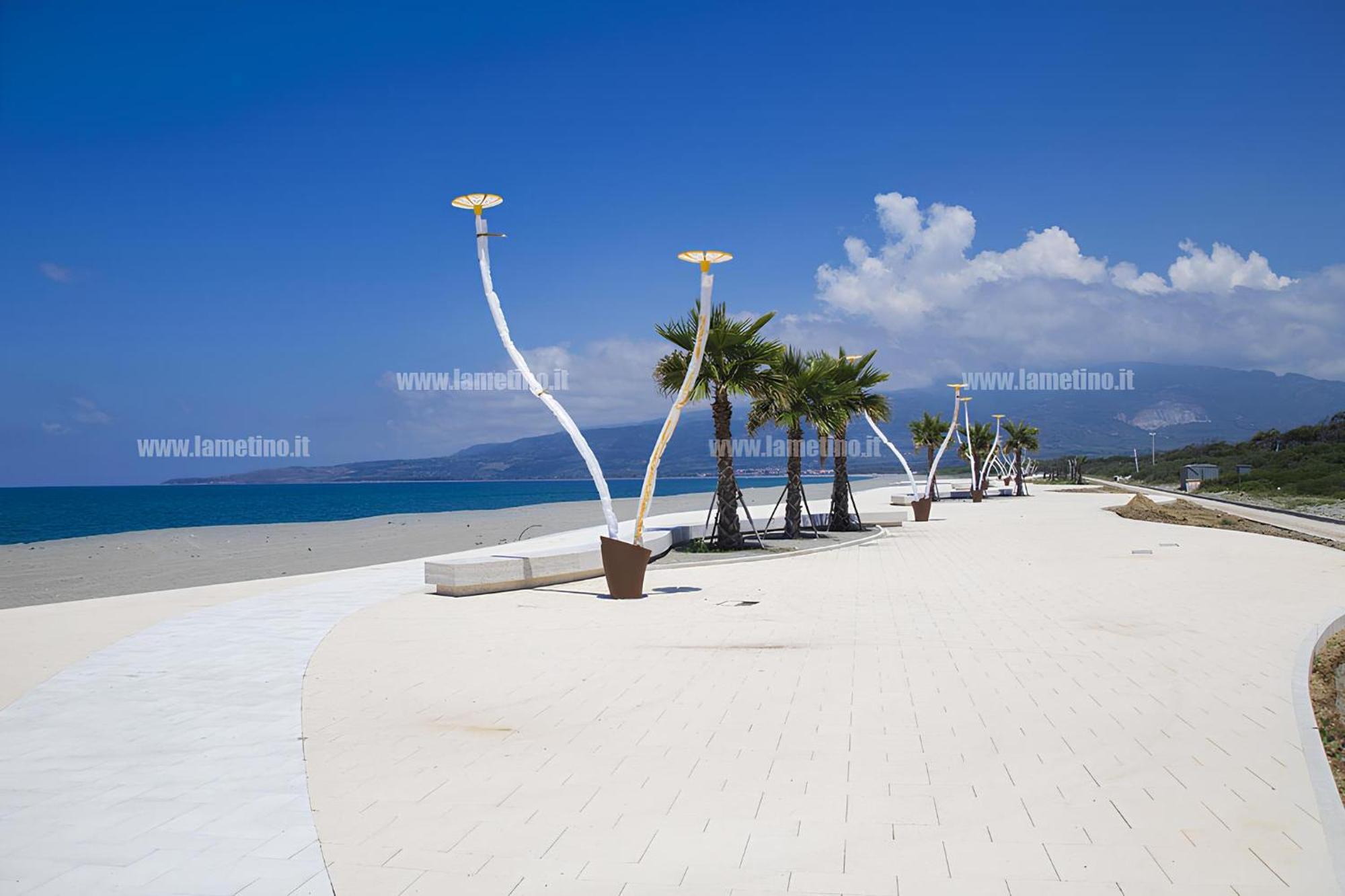 Stylish Apt Terina - Le Lincelle, Lamezia - Bright, Spacious, Elegant And With Terrace SantʼEufemia Lamezia Exterior foto