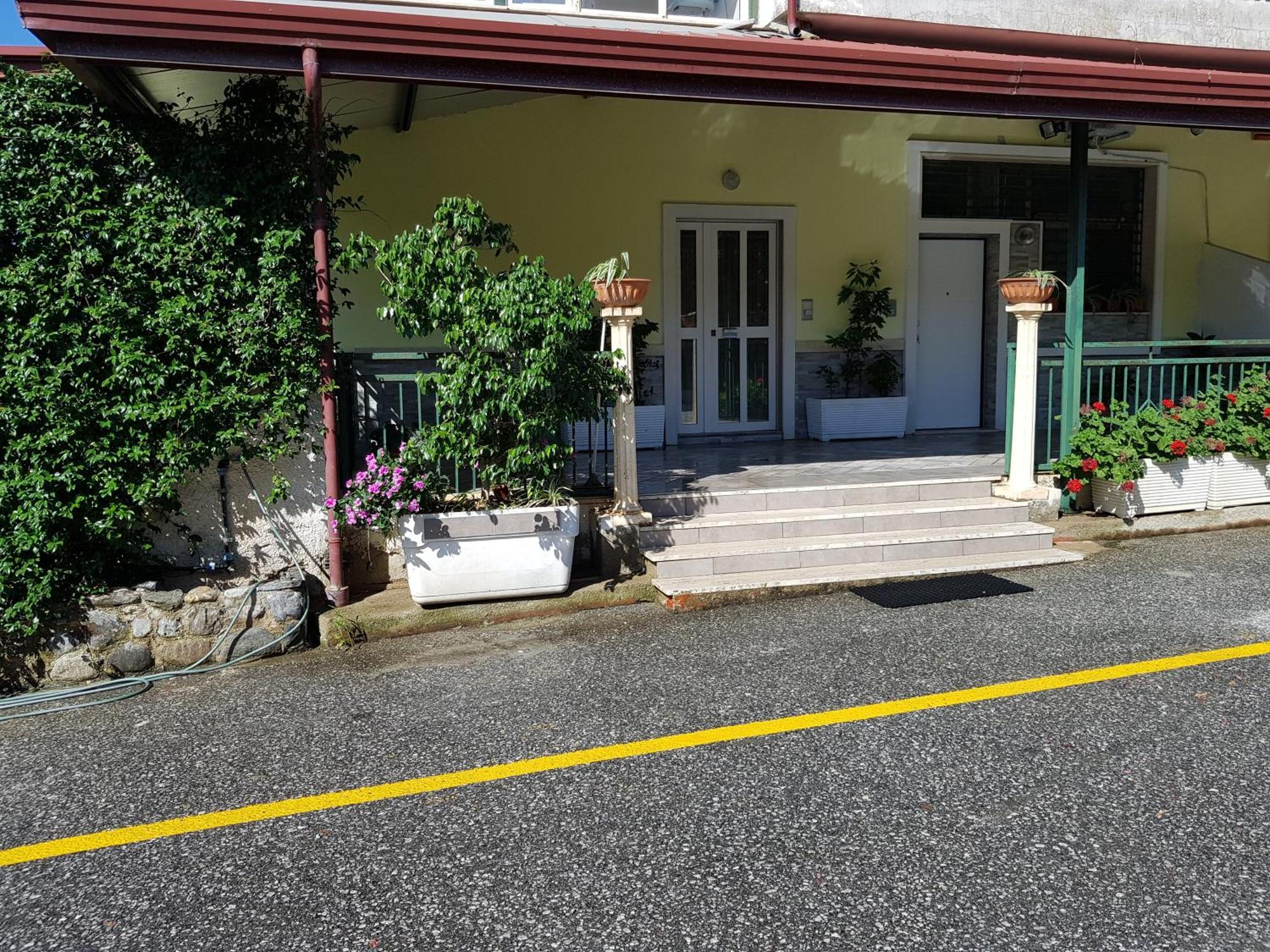 Stylish Apt Terina - Le Lincelle, Lamezia - Bright, Spacious, Elegant And With Terrace SantʼEufemia Lamezia Exterior foto